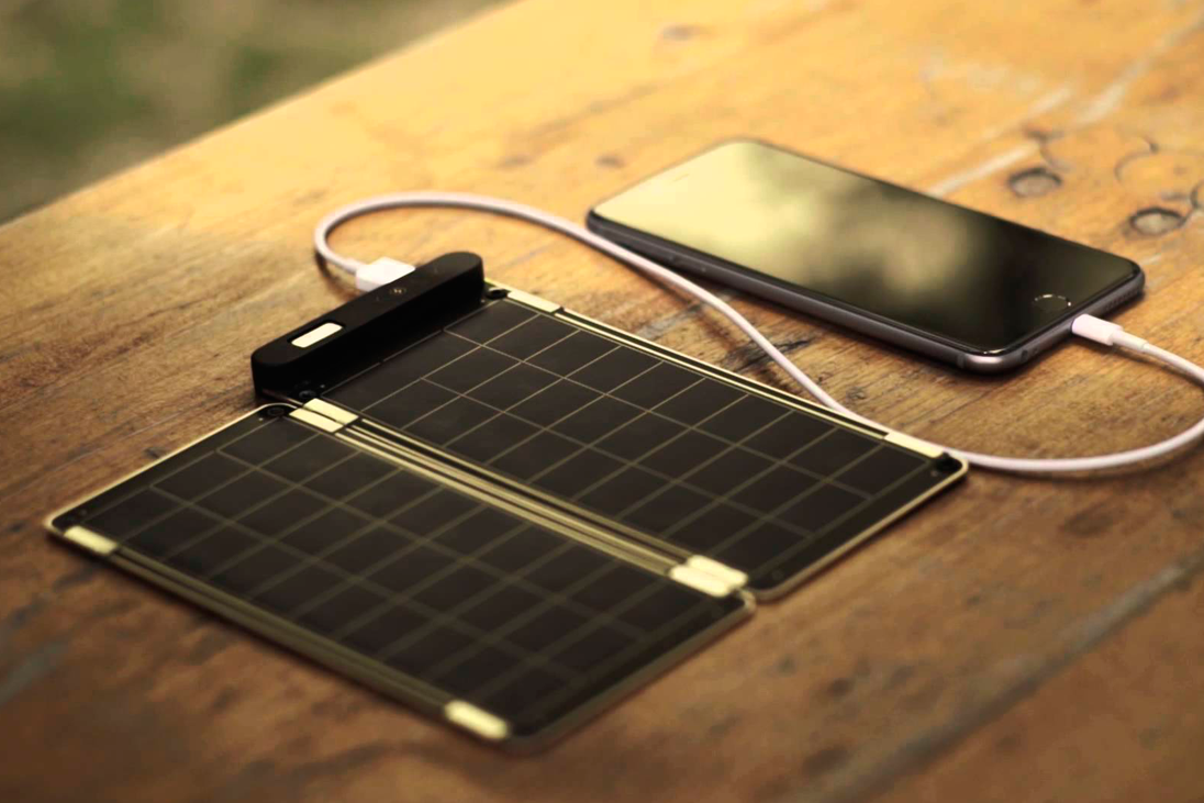 Il Solar Paper è un foglio fotovoltaico supersottile realizzato da Yolk