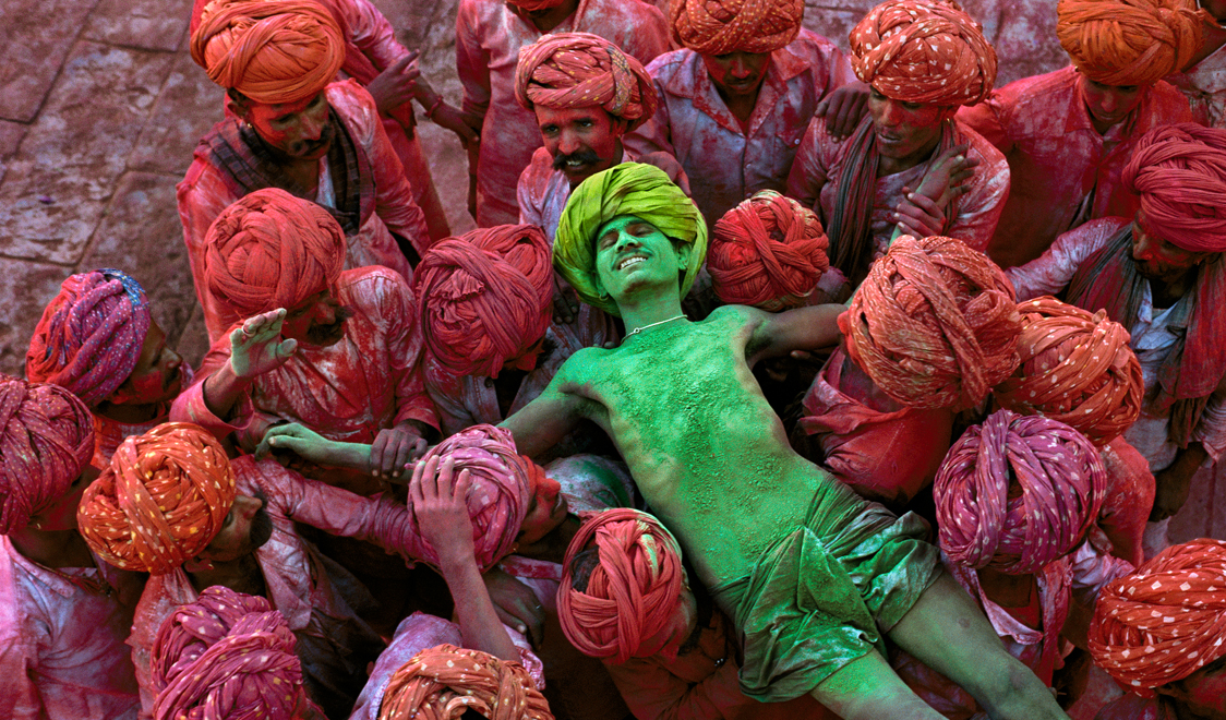 Un tuffo nel colore: In India per la festa Holi