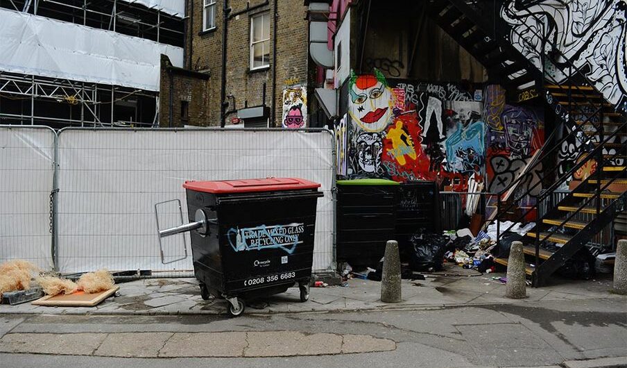 FRA.BIANCOSHOCK la sua arte che dà nuova vita agli oggetti: NO TITLE