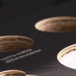 Mostra chi sei al meglio: scegli la personalizzazione dei nostri espositori pubblicitari