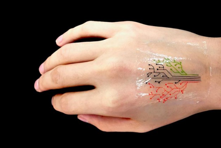 Si stampa in 3D e risponde agli stimoli desiderati: è il nuovo tatuaggio vivente del MIT